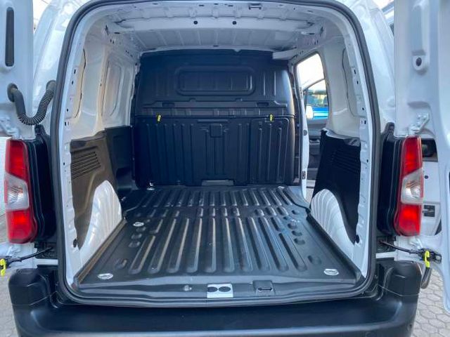 FURGON CITROEN BERLINGO AÑO 2024 Km18616