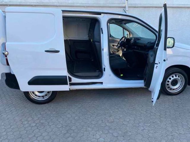 FURGON CITROEN BERLINGO AÑO 2024 Km18616