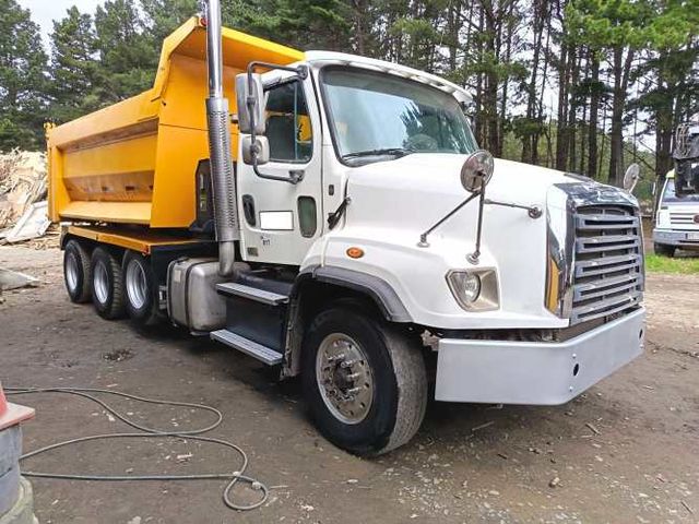 FREIGHTLINER  TOLVA SD 114 617 AÑO 2019