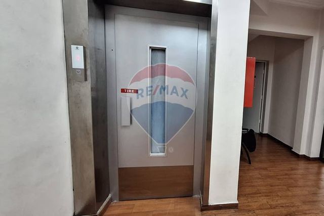 Edificio en el corazón de santiago centro