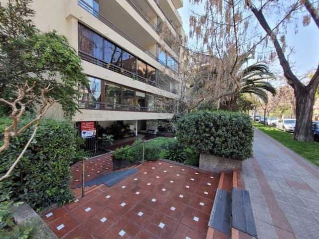 Departamento amplio en el mejor sector de Providencia