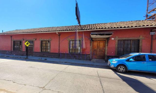 Gran Casona antigua pleno centro Melipilla – 1.800 m²