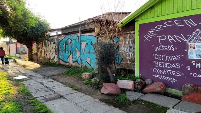 VENTA CASA CON LOCALES  COMERCIALES  CONCHALI