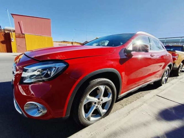 MERCEDES-BENZ GLA 200 2021