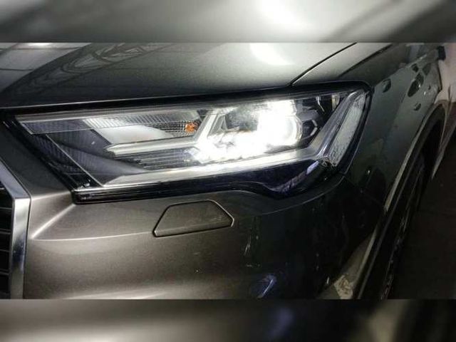 AUDI Q7 2023