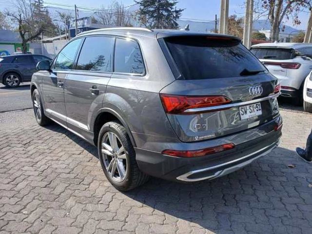 AUDI Q7 2023
