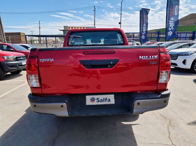 TOYOTA HILUX 2023