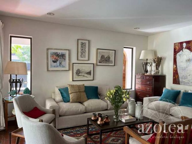 Casa en pleno barrio El Golf, Comisión 1% (117499)