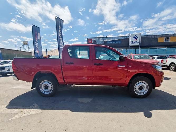 TOYOTA HILUX 2023