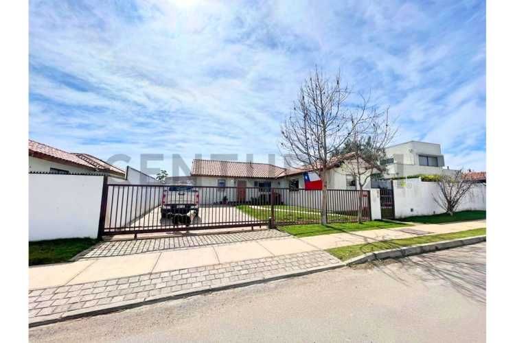 Se vende casa sector El Santuario de Peñuelas