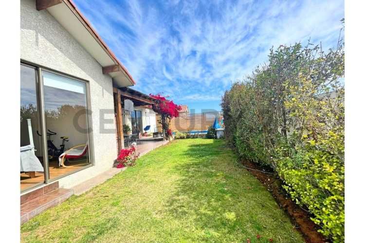 Se vende casa sector El Santuario de Peñuelas