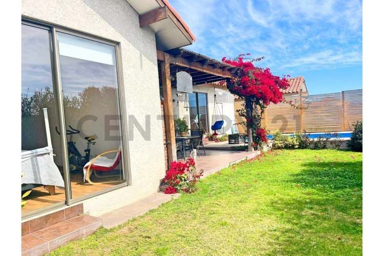 Se vende casa sector El Santuario de Peñuelas