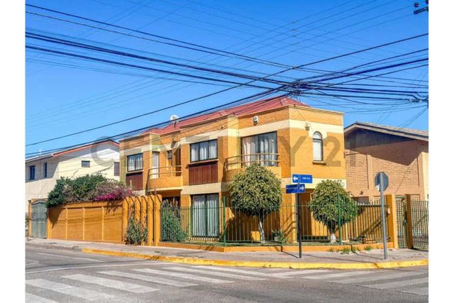 Se arrienda casa sector La Pampa en La Serena