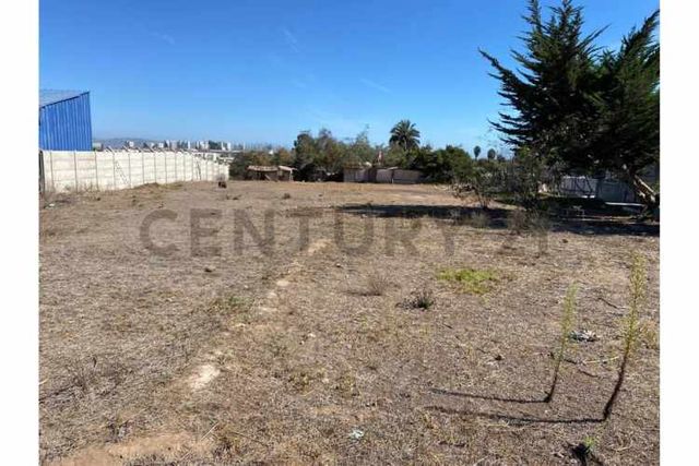 Se vende terreno industrial en La Serena.