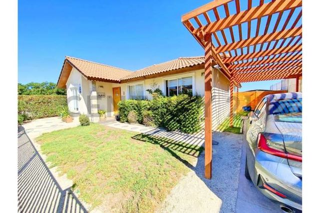 Se vende casa en Altos del Rosario, Peñuelas