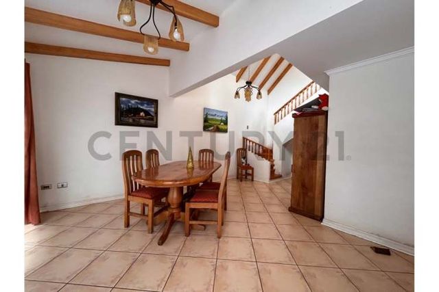 Arriendo Casa Comercial cerca de Colegio Inglés