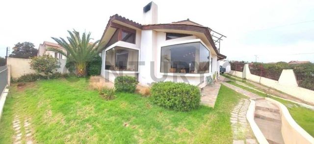 Se vende casa en San Joaquín