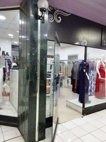 EXCELENTE Y AMPLIO LOCAL COMERCIAL MALL MIRAGE