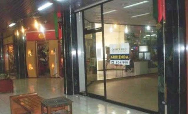EXCELENTE Y AMPLIO LOCAL COMERCIAL MALL MIRAGE