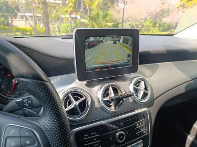 MERCEDES-BENZ GLA 200 2021