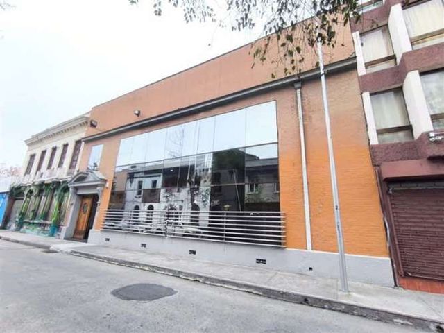 LOCAL COMERCIAL Entre metro Los Héroes y República