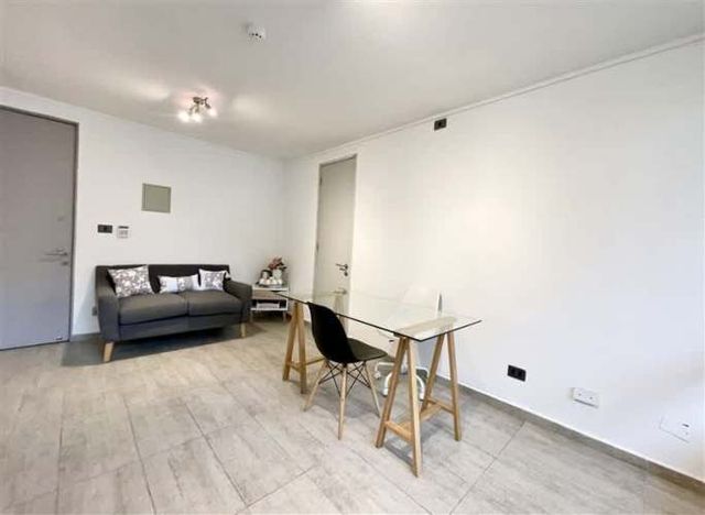 OFICINA Rotonda Atenas