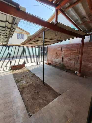 CASA Jose Riveros con Av Rosales