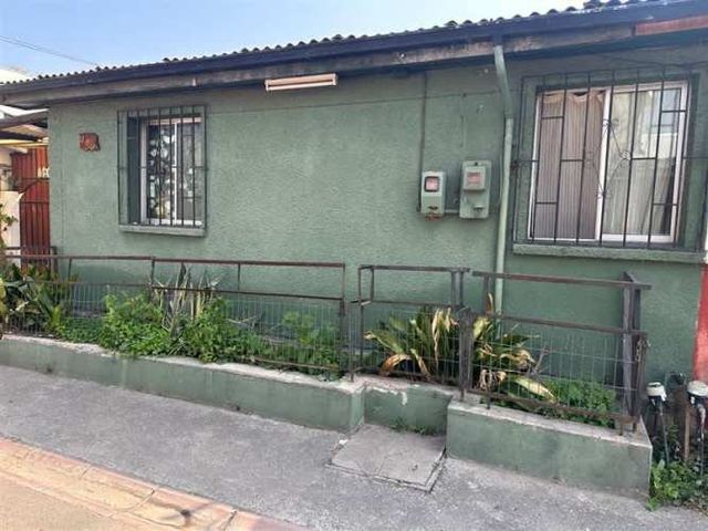 CASA AV ALCALDE FERNANDO CASTILLO VELASCO - QUINCHAMALI