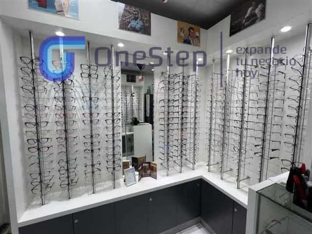 LOCAL COMERCIAL Derecho de Llaves Óptica 5 años de Trayectoria