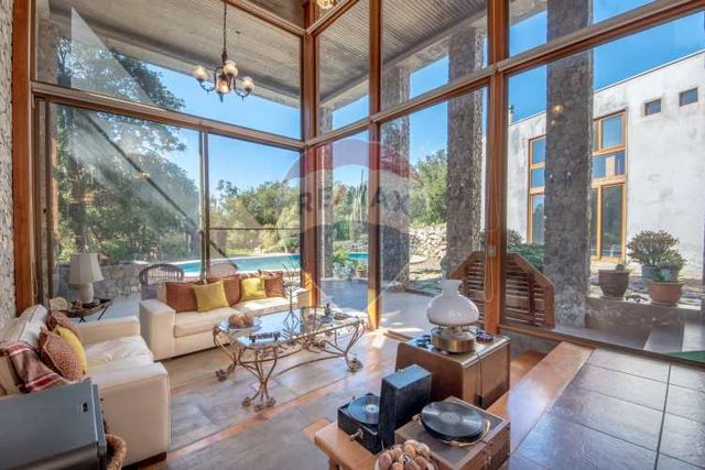 Oasis de lujo y naturaleza en parque cantillana