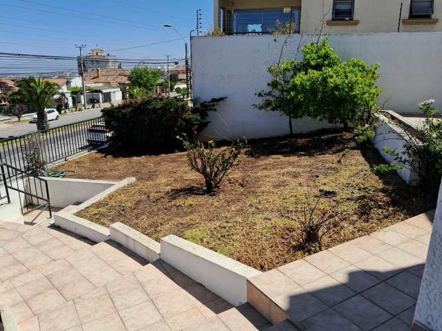 AMPLIA CASA EN VENTA EN LA SERENA