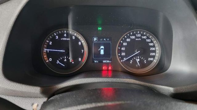 HYUNDAI NEW TUCSON 2.0 AT 2015