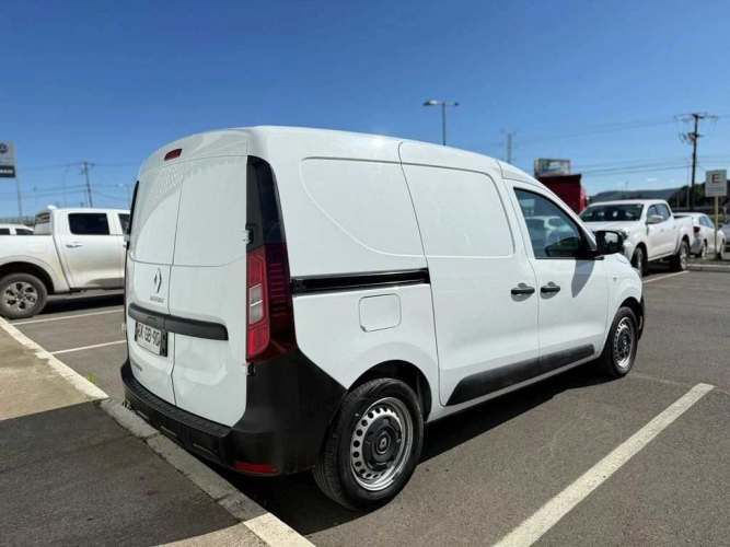 RENAULT EXPRESS 2023