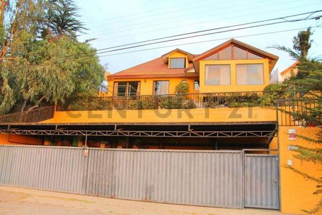 Se vende casa sector Peñuelas