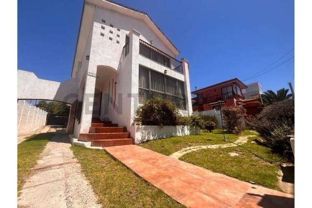 Se vende casa sector Rosario Peñuelas