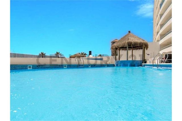 Se vende departamento primera linea