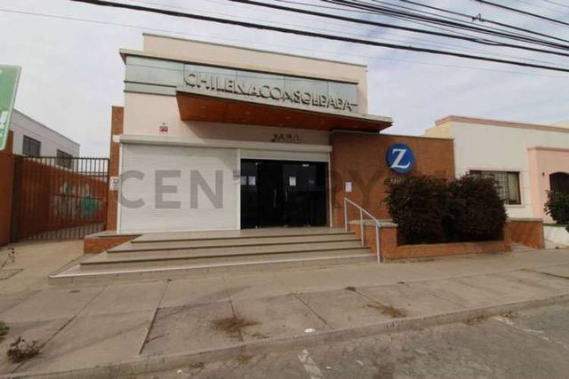 Arriendo local comercial sector Av el Santo