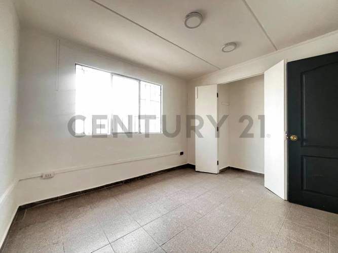 Se arrienda local comercial en  Av El Santo