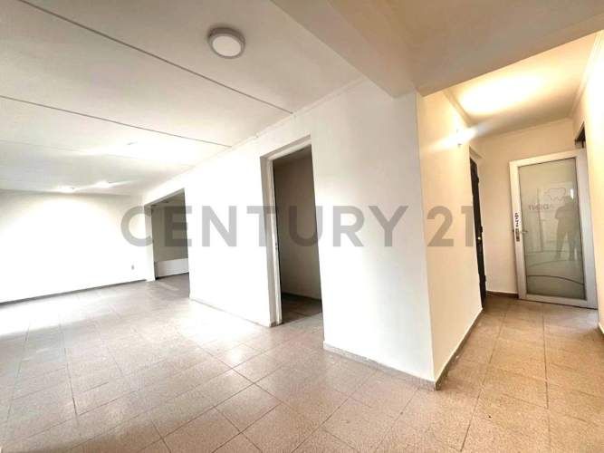 Se arrienda local comercial en  Av El Santo