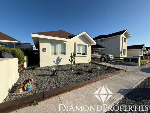 Arriendo Casa En Serena Golf De Un Piso Con Hermoso Jardín