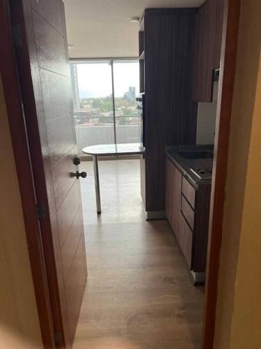 EXCELENTES CONDICIONES A PASOS METRO ECUADOR (117740)