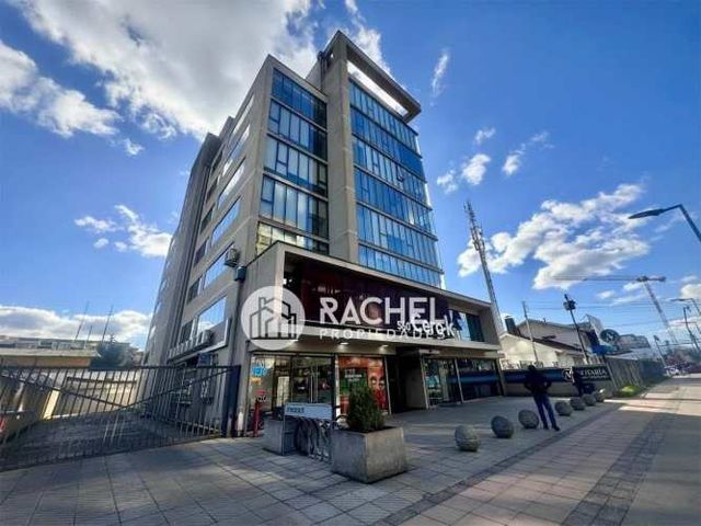 VENTA DE AMPLIA OFICINA 3 AMBIENTES SECTOR AVDA ALEMANIA