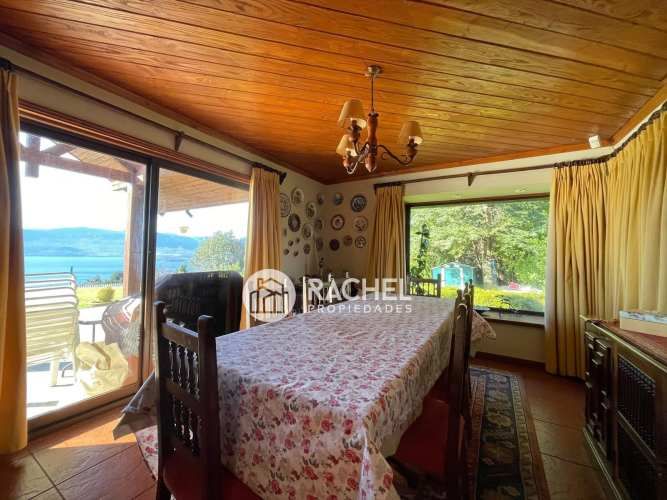 Venta Hermosa casa en Condominio con vistas al Lago y Volcán Villarrica