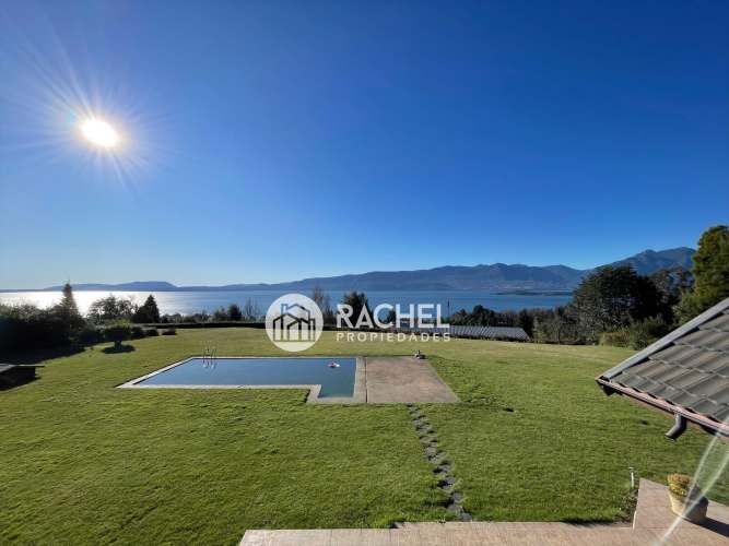 Venta Hermosa casa en Condominio con vistas al Lago y Volcán Villarrica