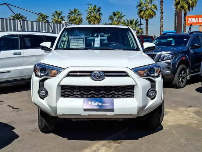 TOYOTA 4RUNNER  2024