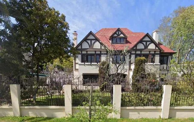 SE VENDE CASA ESTILO TUDOR ELEGANCIA CLÁSICA VIÑA DEL MAR