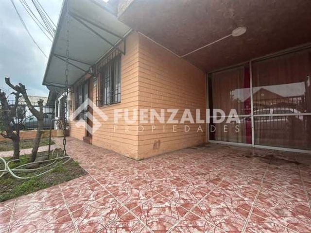 CASA Rene Olivares Becerra con Av Cuatro Poniente