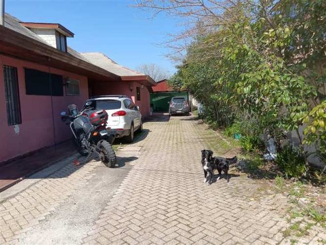 CASA Tristán Valdés / Av. Pajaritos