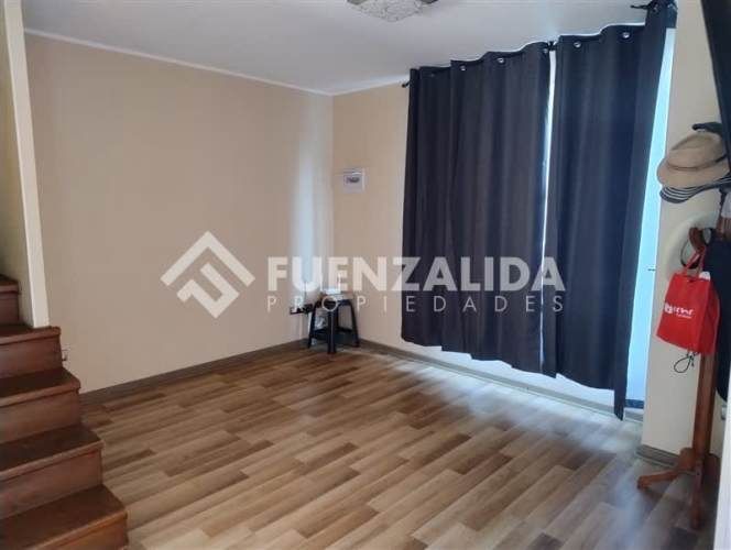 CASA La Capitanía / Camino Padre Hurtado / Los Granaderos