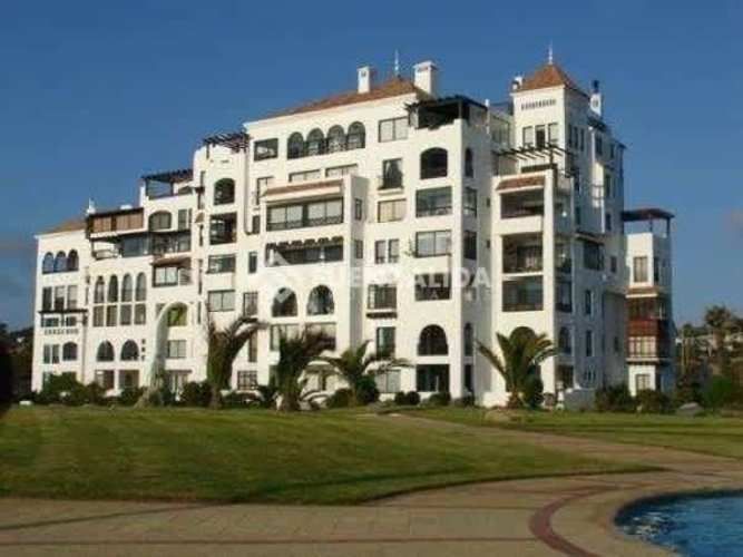 DEPARTAMENTO Condominio Bahía de Rosas